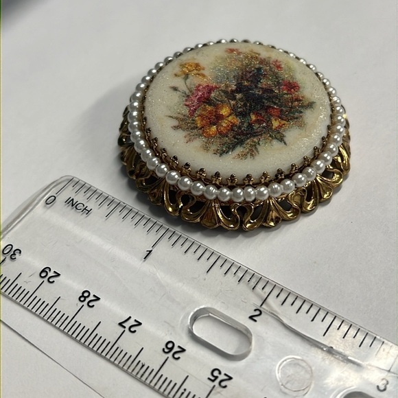 Vintage 2” Round Sugared Filigree Floral Pin Brooch Made in Germany - Picture 3 of 3